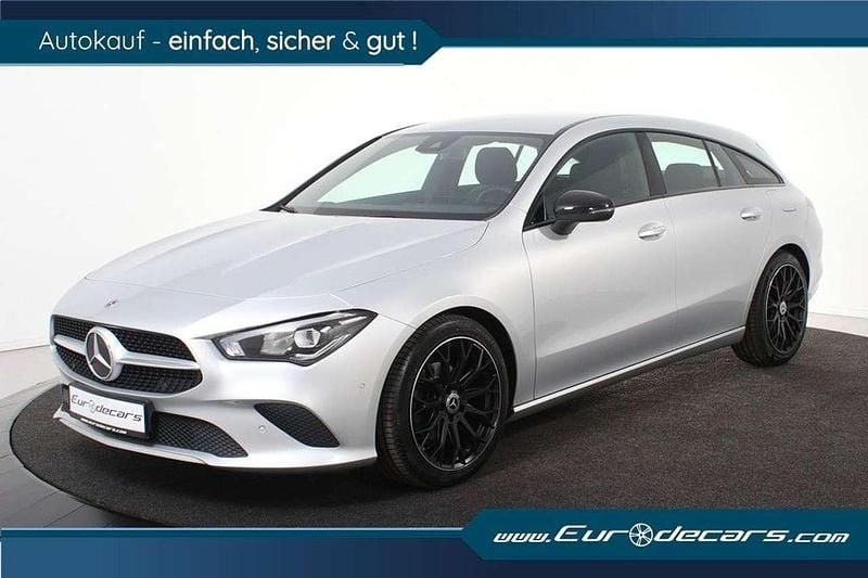 Silber Gebraucht 2020 Mercedes CLA180 AMG Limousine | 22.800 € (Guter Preis) - Bild 1/4