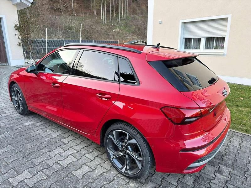 Gebraucht Audi A3 Advanced 116 PS (85 kW) 2024 Rot Kombi