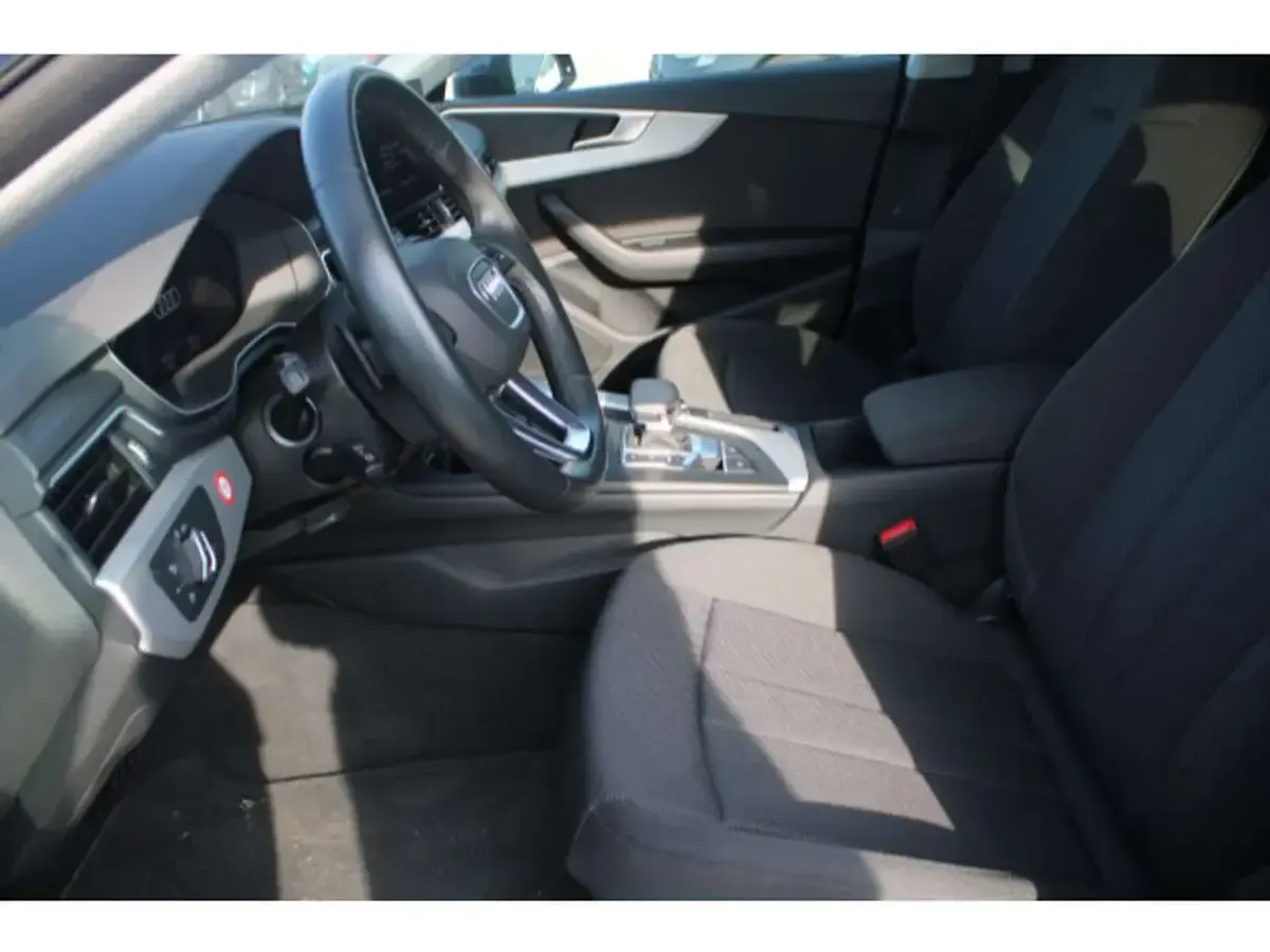 Gebraucht Audi A5 Advanced 204 PS (150 kW) 2023 Manhattangrau metallic Coupé