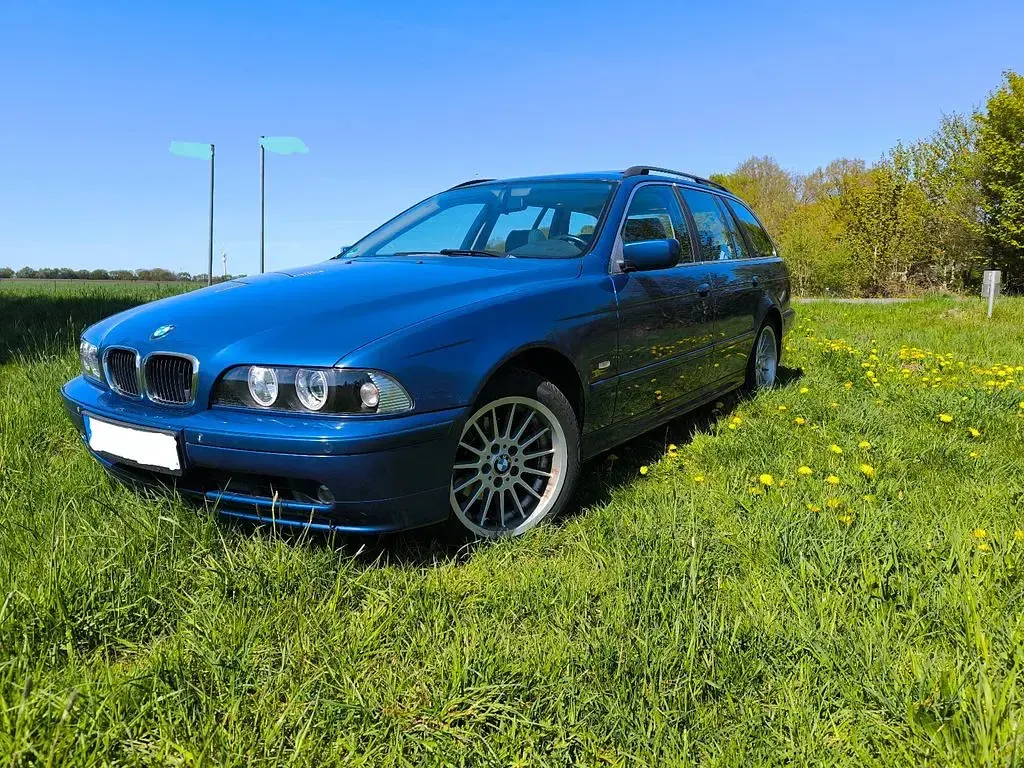 Second-hand BMW 520 170 CP (125 kW) 2002 Albastru Break