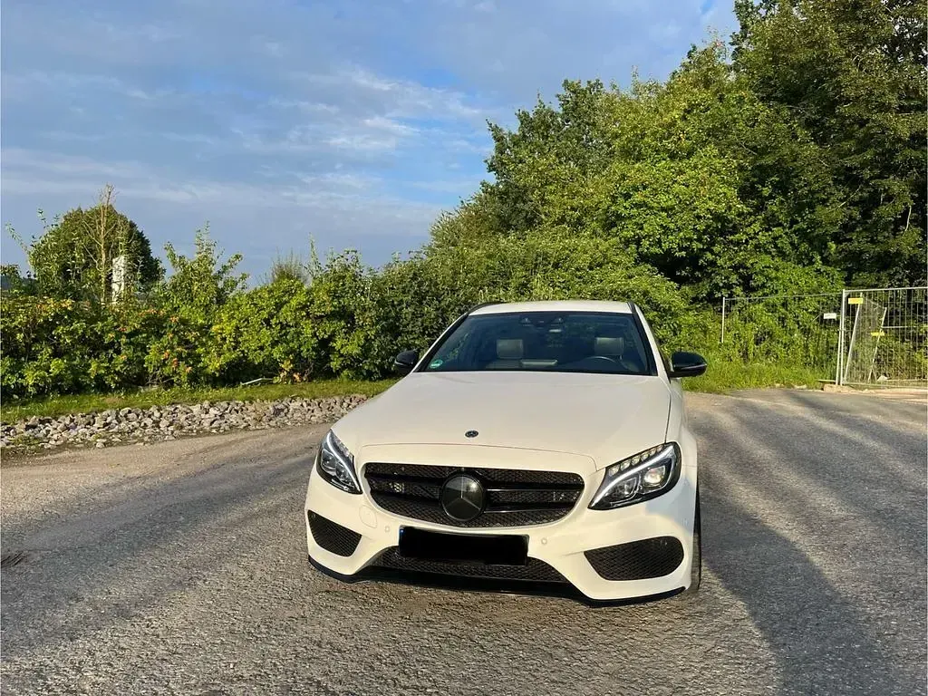 Gebraucht Mercedes C250 AMG line 204 PS (150 kW) 2017 Weiß Limousine