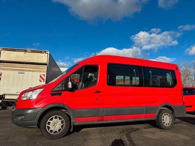 Gebraucht Ford Transit Trend 105 PS (77 kW) 2019 Rot Kombi