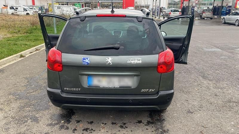 Gebraucht Peugeot 207 120 PS (88 kW) 2009 Grau Kombi
