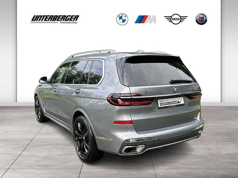 Gebraucht BMW X7 M Sport 340 PS (250 kW) 2024 Grau SUV