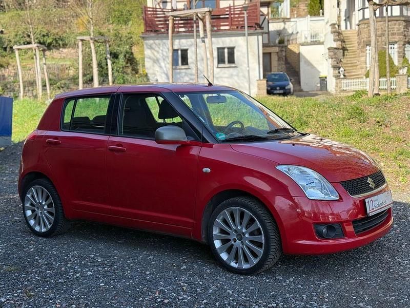 Gebraucht Suzuki Swift Comfort 92 PS (67 kW) 2010 Rot Kleinwagen