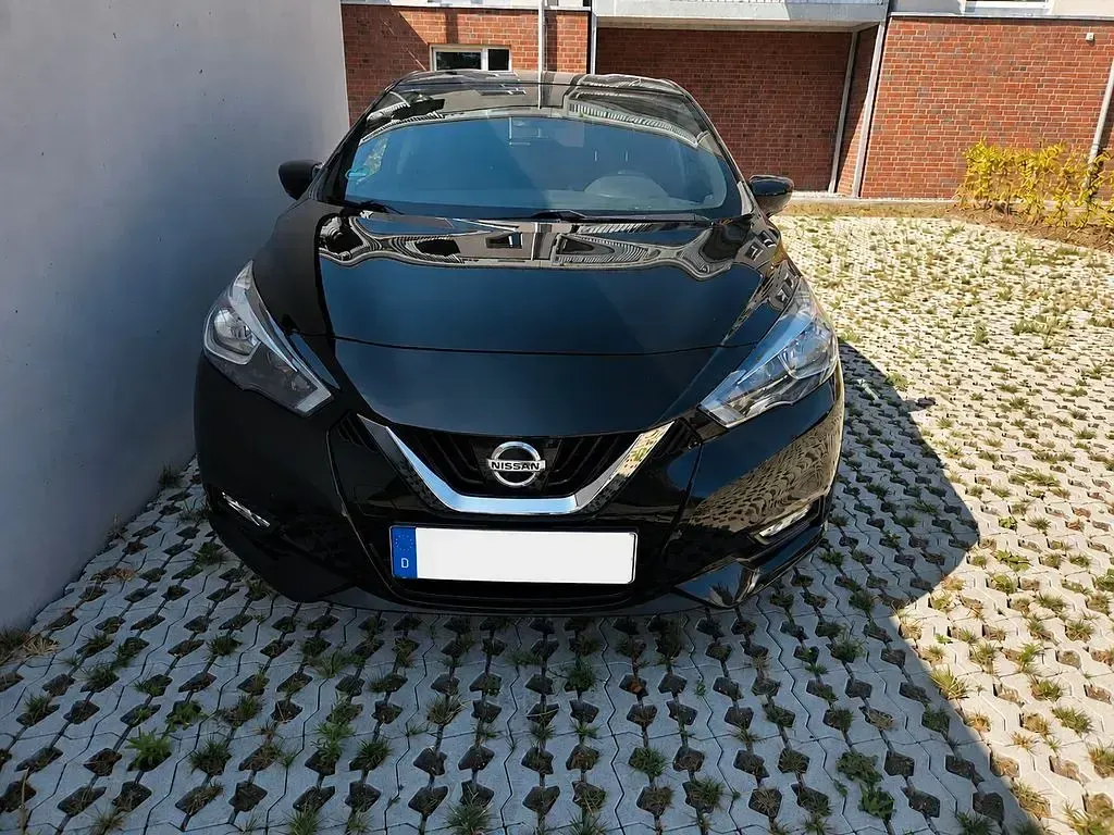Gebraucht Nissan Micra Tekna 90 PS (66 kW) 2018 Schwarz Kleinwagen