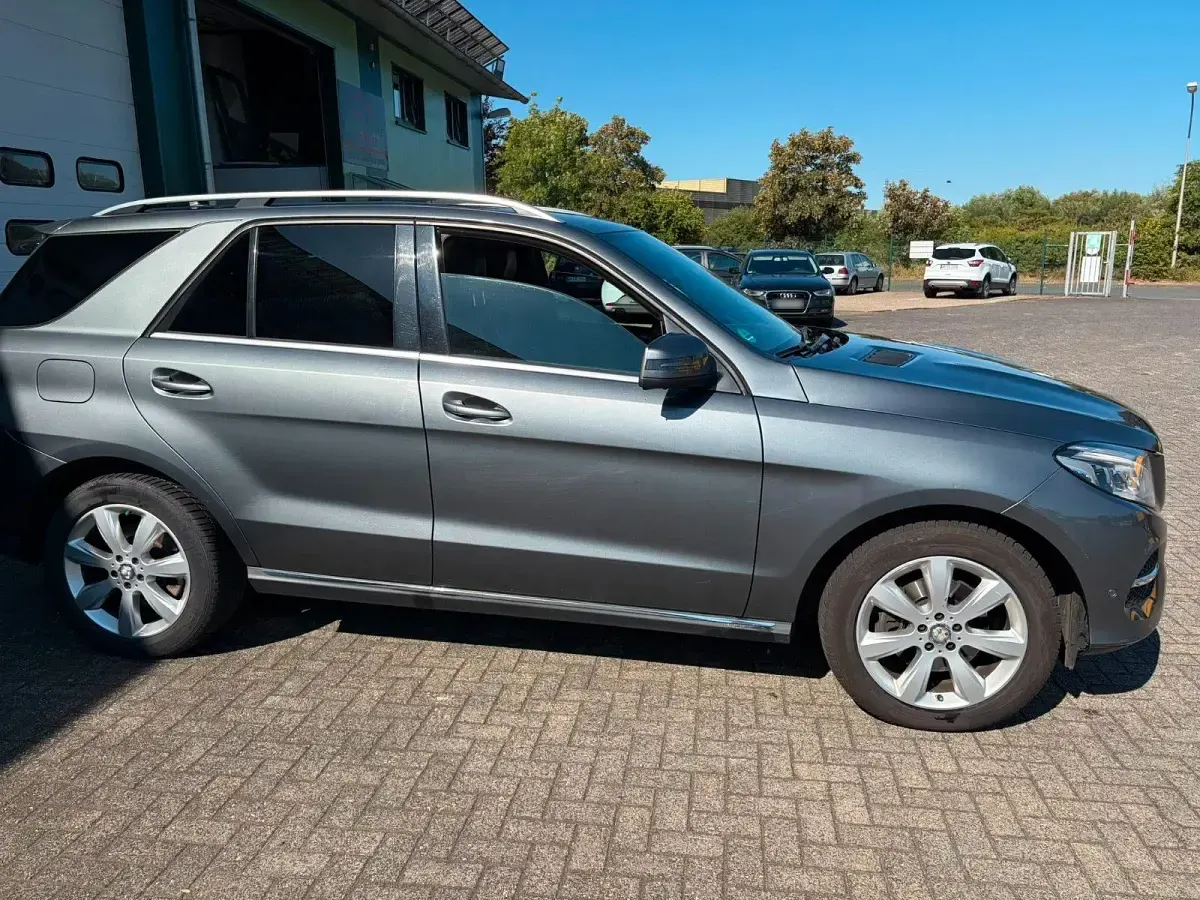 Gebraucht Mercedes GLE350 258 PS (189 kW) 2017 Grau SUV