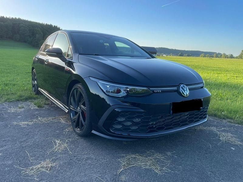 Schwarz Gebraucht 2022 VW Golf VIII GTI Limousine | 34.850 € - Bild 1/4