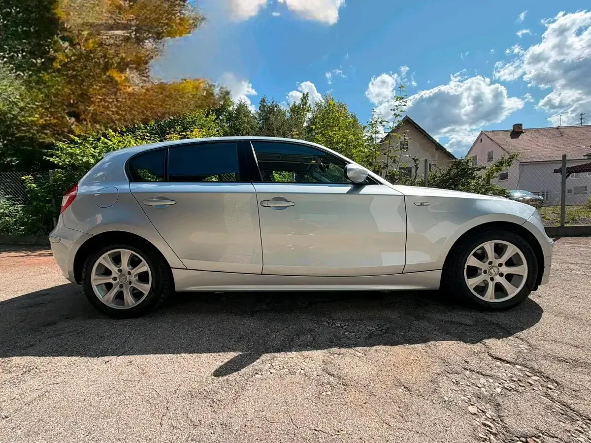 Gebraucht BMW 118 129 PS (94 kW) 2005 Silber Kleinwagen