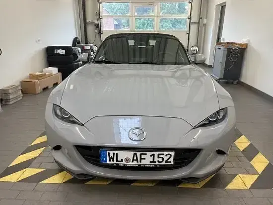 Neu Mazda MX5 Exclusive-Line 132 PS (97 kW) 2026 Grau Cabrio