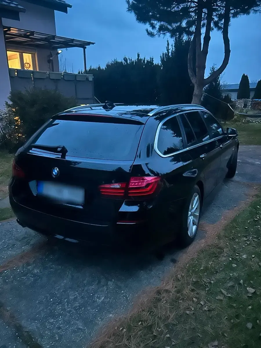Gebraucht BMW 518 150 PS (110 kW) 2016 Schwarz Kombi