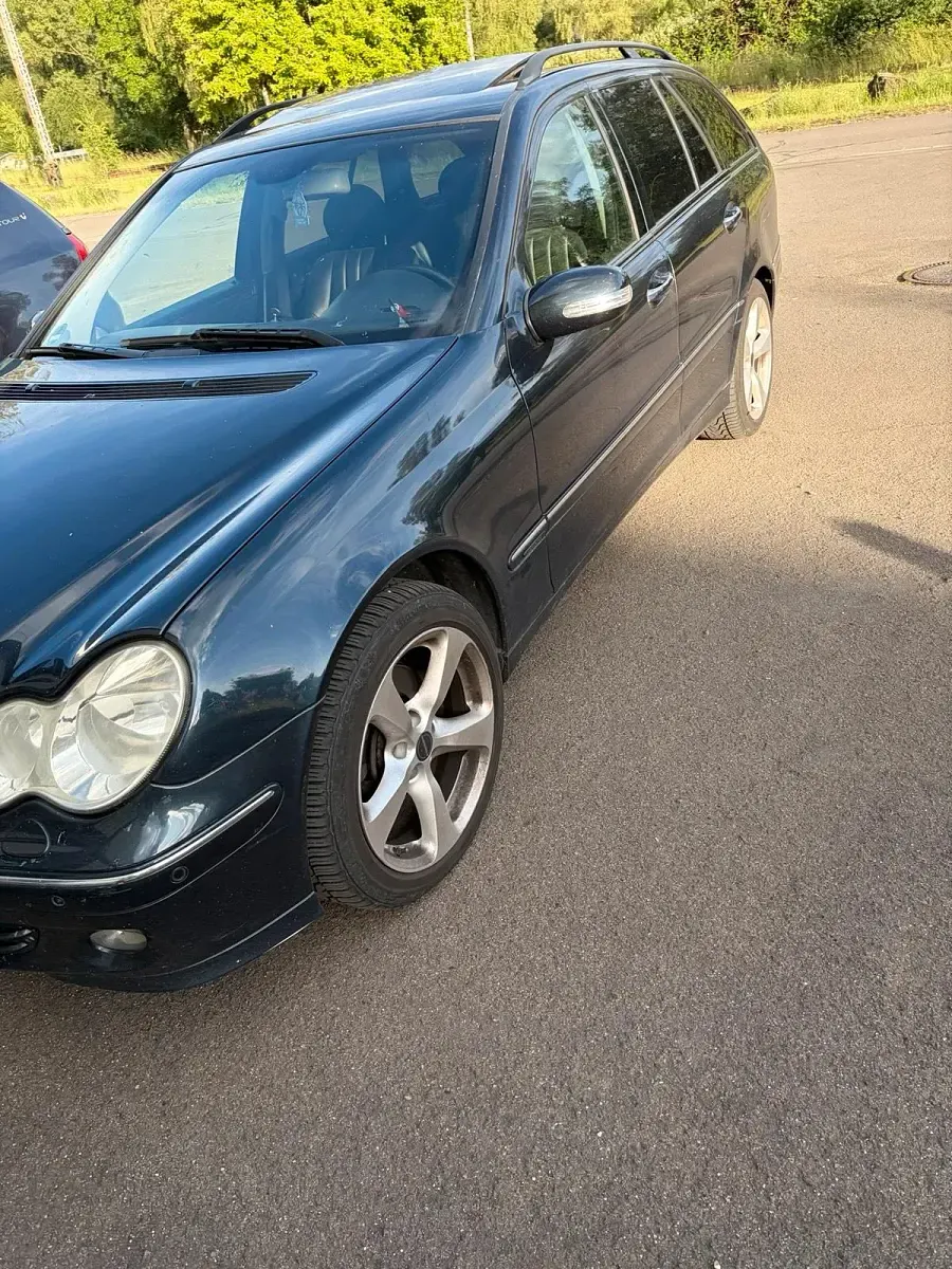 Gebraucht Mercedes 320 218 PS (160 kW) 2004 Blau Kombi