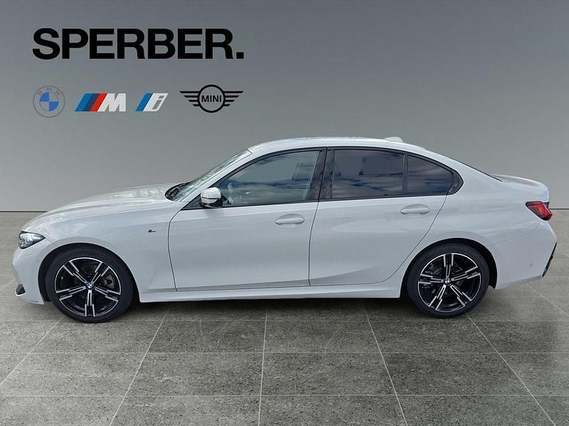 Gebraucht BMW 320 Performance 190 PS (139 kW) 2024 Weiß Limousine