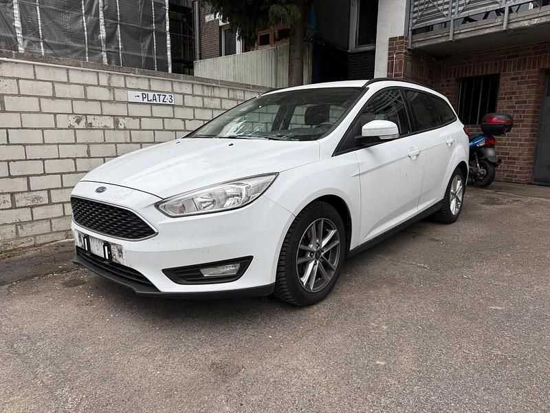 Second-hand Ford Focus 120 CP (88 kW) 2016 Alb Break