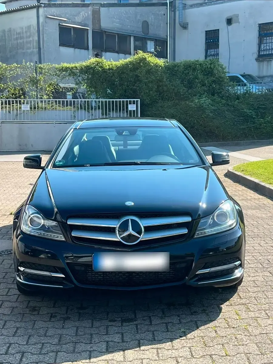 Gebraucht Mercedes C220 170 PS (125 kW) 2012 Schwarz Coupé