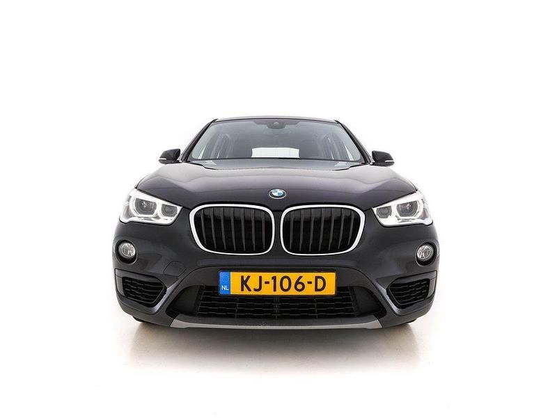 Gebraucht BMW X1 Executive 116 PS (85 kW) 2016 Schwarz SUV