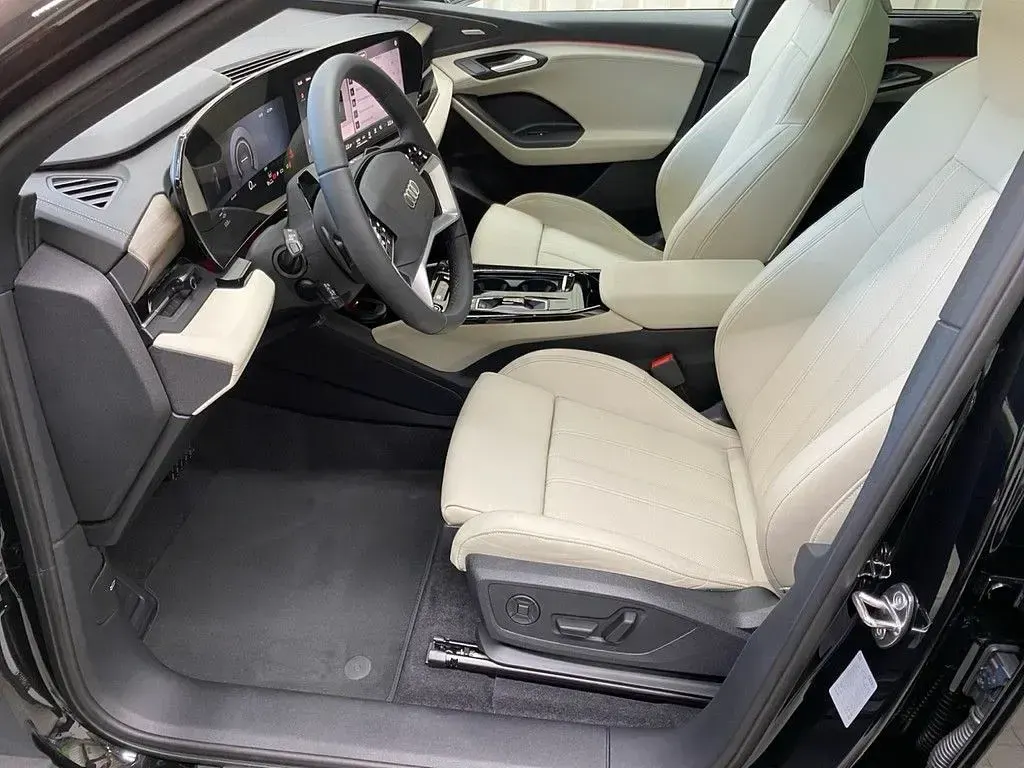 Neu Audi Q6 Sportback e-tron S-Line 314 kW (428 PS) 2026 Schwarz SUV