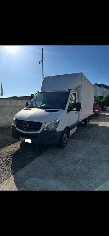 Weiß Gebraucht 2017 Mercedes 316 Van | 19.950 € (Fairer Preis) - Bild 1/4