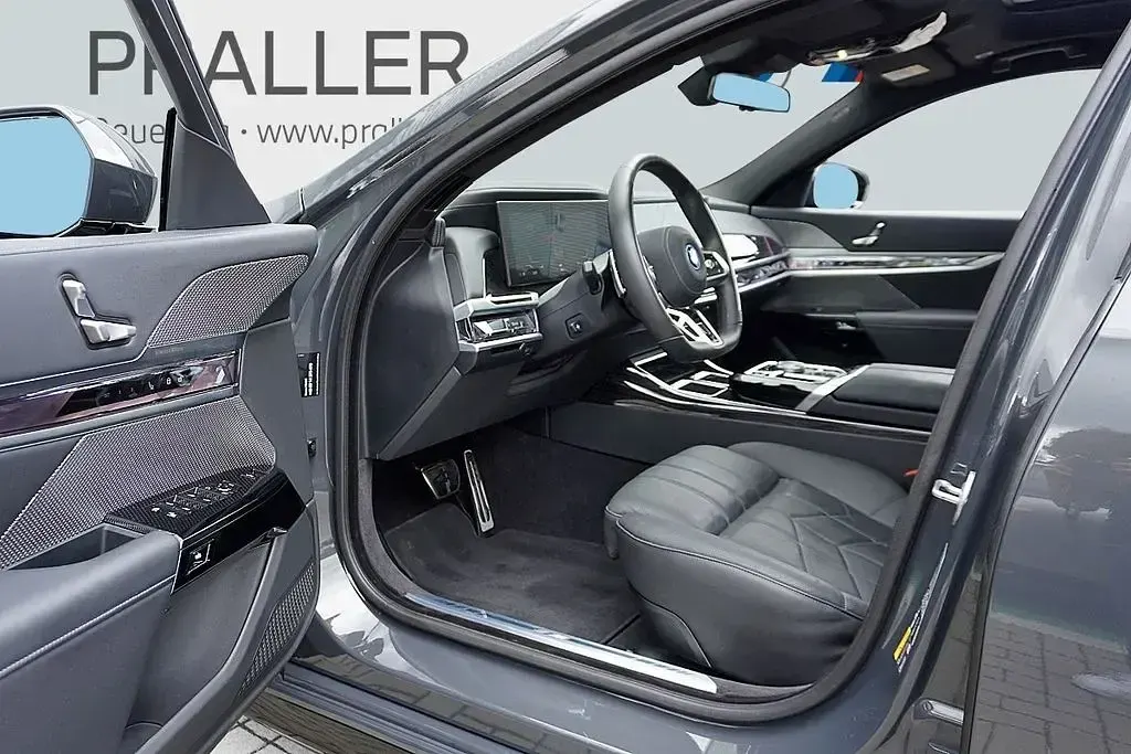 Gebraucht BMW i7 M Sport 400 kW (544 PS) 2024 Bmw individual dravitgrau Limousine