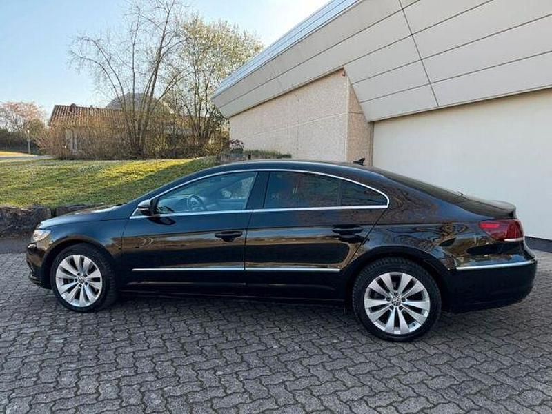 Second-hand VW CC Basis 160 CP (117 kW) 2012 Negru Berlinǎ