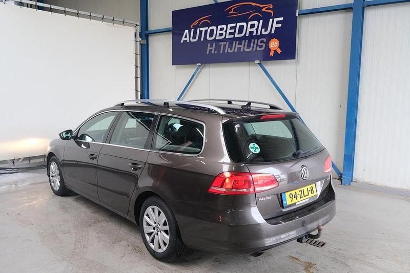 Gebraucht VW Passat 105 PS (77 kW) 2012 Braun Kombi