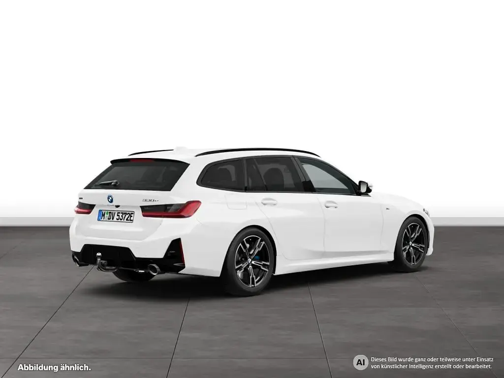 Gebraucht BMW 330e M Sport 292 PS (214 kW) 2025 Weiß Kombi