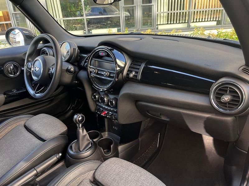 Gebraucht Mini Cooper Pepper 136 PS (100 kW) 2017 Grau Kleinwagen