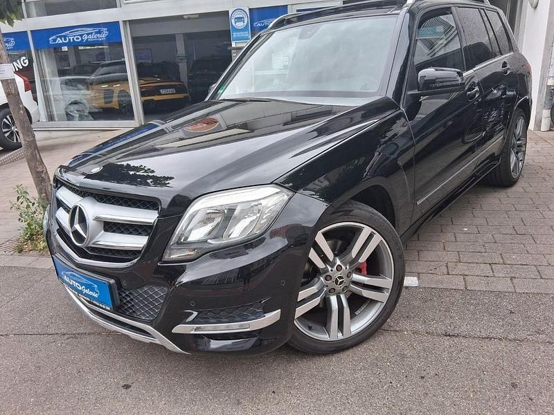 Obsidianschwarz metalliclack Gebraucht 2012 Mercedes GLK220 SUV | 14.900 € (Fairer Preis) - Bild 1/4