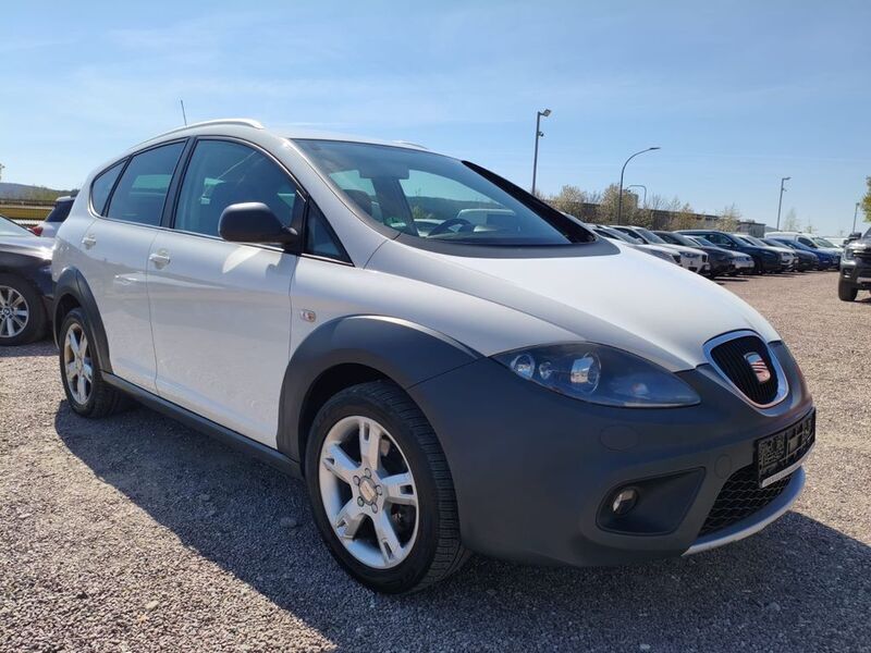 Weiß Gebraucht 2007 Seat Altea XL Van / Kleinbus | 3.500 € (Etwas zu teuer) - Bild 1/4