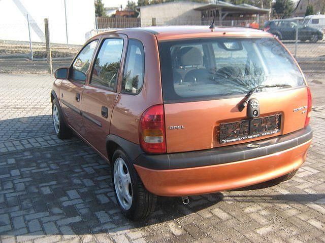 Gebraucht Opel Corsa 65 PS (47 kW) 1999 Braun metallic Limousine
