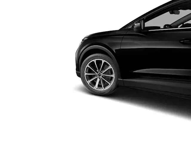 Używany Audi Q4 e-tron Ambiente 210 kW (286 KM) 2026 Czarny SUV