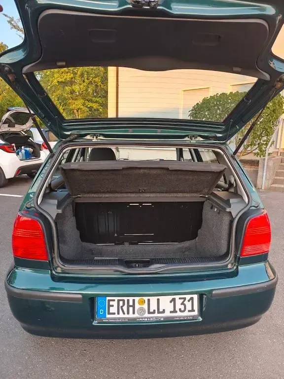 Gebraucht VW Polo Basis 50 PS (36 kW) 2000 Grün Limousine