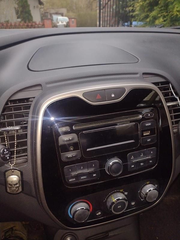 Second-hand Renault Captur 90 CP (66 kW) 2015 Bej SUV