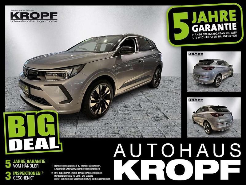Kontrast grau/quarz silber Gebraucht 2022 Opel Grandland X SUV | 24.290 € (Fairer Preis) - Bild 1/4