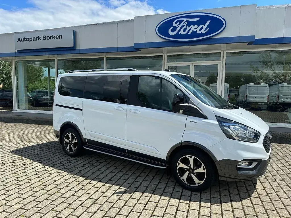 Gebraucht Ford Tourneo Custom Active 170 PS (125 kW) 2023 Weiß Van