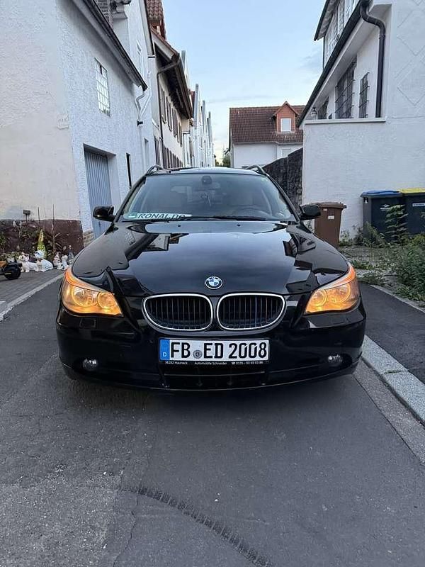 Schwarz Gebraucht 2004 BMW 525 Kombi | 3.000 € (Fairer Preis) - Bild 1/4