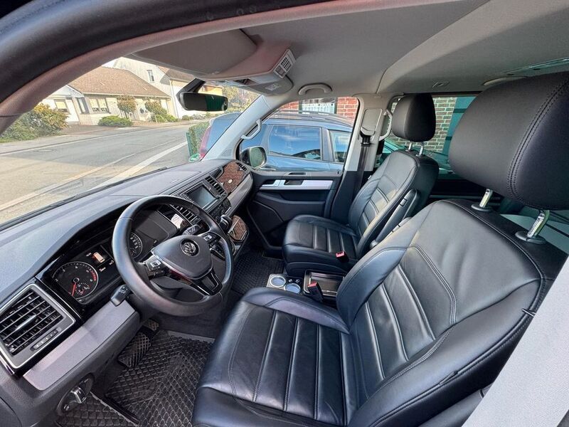 Schwarz Gebraucht 2017 VW T6 Van | 47.700 € - Bild 1/4