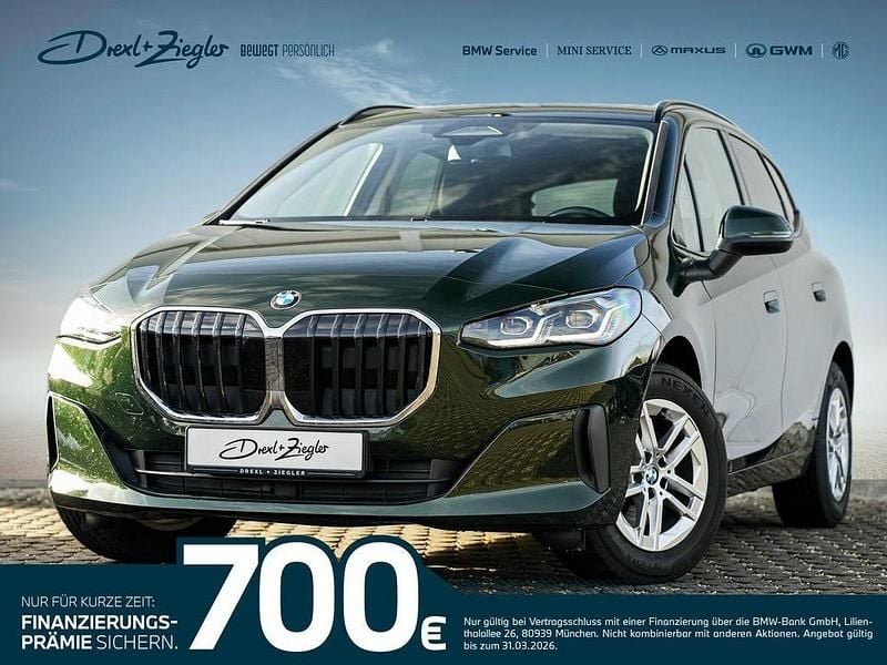 Gebraucht BMW 220 Active Tourer Luxury Line 170 PS (125 kW) 2025 San remo green Van / Kleinbus