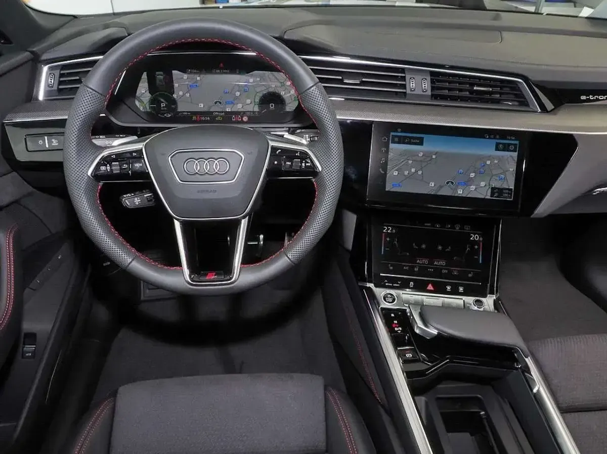 Gebraucht Audi Q8 e-tron Sport 300 kW (408 PS) 2024 Gletscherweiß metallic (metallic) SUV