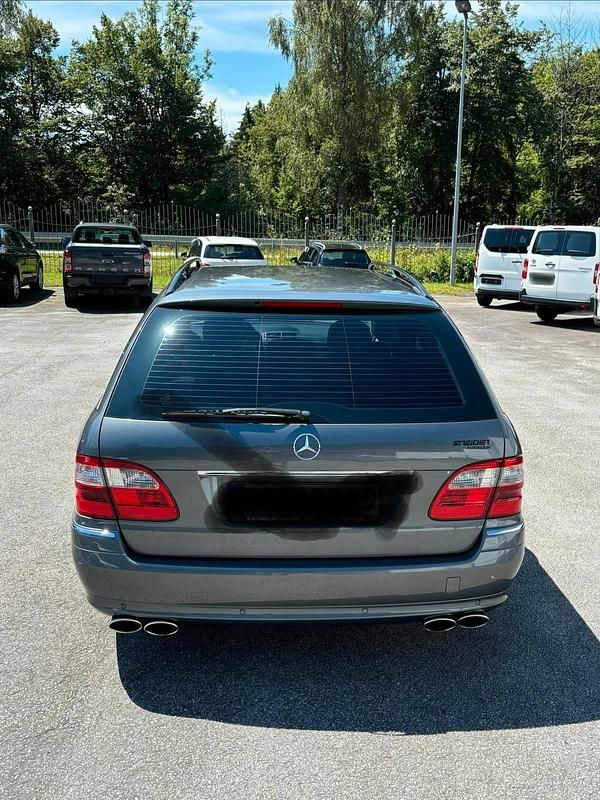 Gebraucht Mercedes E500 306 PS (225 kW) 2005 Grau Kombi