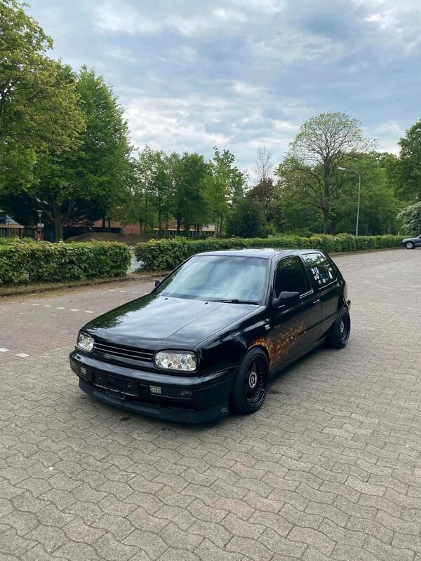 Schwarz Gebraucht 1993 VW Golf III GT Limousine | 3.400 € - Bild 1/4