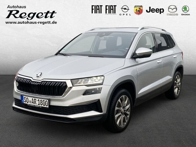 Silber Neu 2024 Skoda Karoq Selection SUV | 32.990 € (Fairer Preis) - Bild 1/4