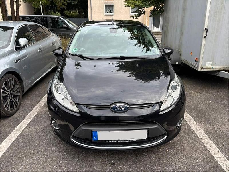 Gebraucht Ford Fiesta Titanium 82 PS (60 kW) 2011 Schwarz Kleinwagen
