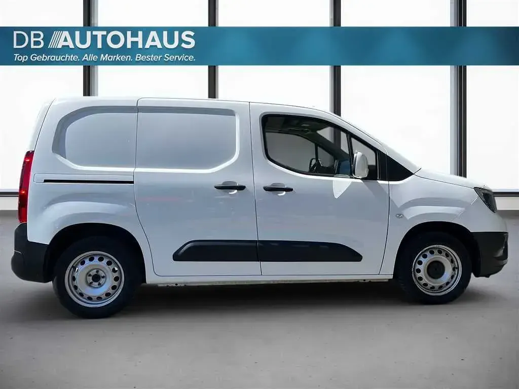 Occasion Opel Combo Edition 102 ch (75 kW) 2022 Blanc Monospace