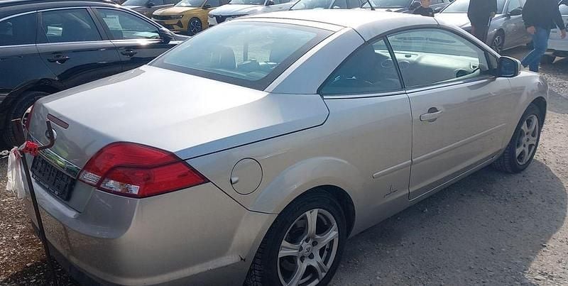 Gebraucht Ford Focus Cabriolet 145 PS (106 kW) 2010 Silber Cabrio