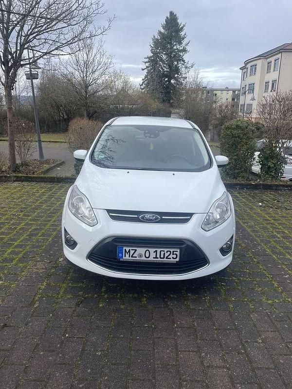Gebraucht Ford Grand C-Max 140 PS (102 kW) 2015 Weiß Van / Kleinbus
