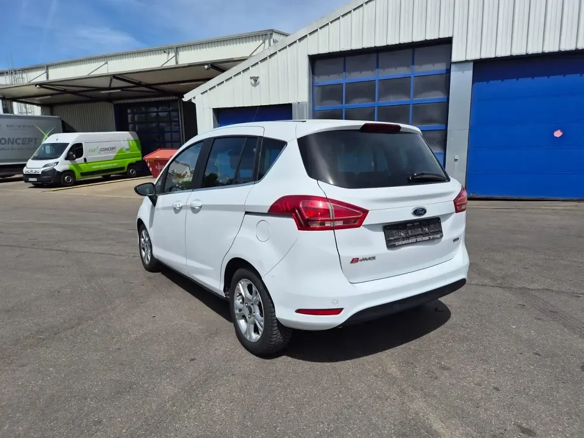 Używany Ford B-MAX 125 KM (91 kW) 2016 Biały Minivan