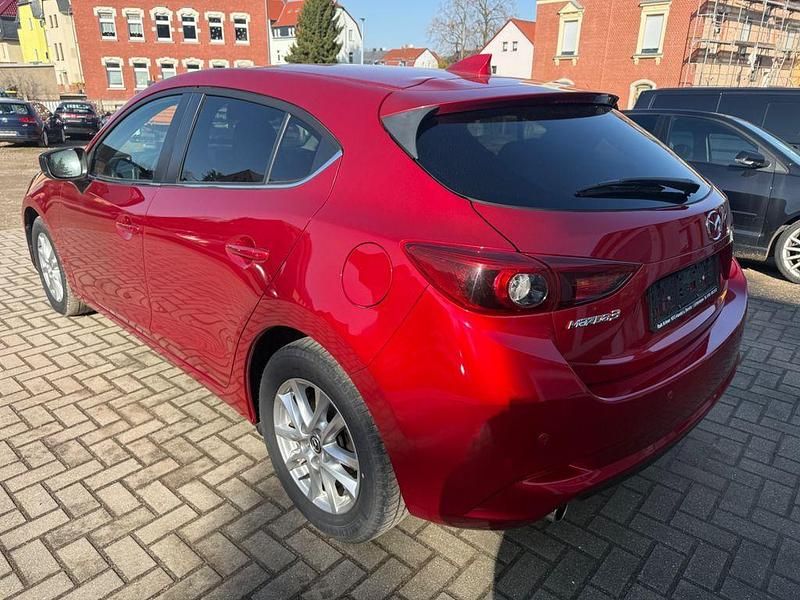 Gebraucht Mazda 3 Exclusive 120 PS (88 kW) 2017 Rot Limousine