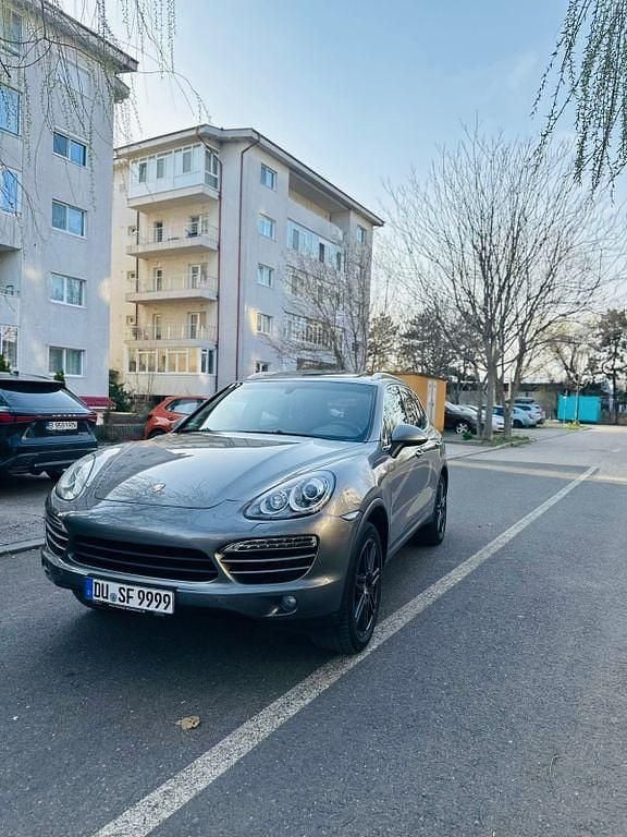 Gebraucht Porsche Cayenne 245 PS (180 kW) 2011 Grau SUV