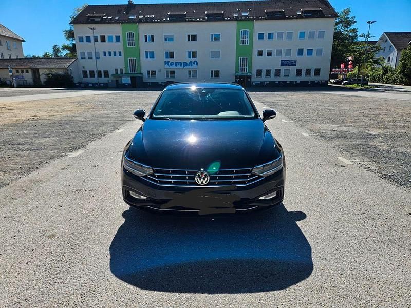 Schwarz Gebraucht 2019 VW Passat Business Limousine | 17.500 € (Fairer Preis) - Bild 1/4